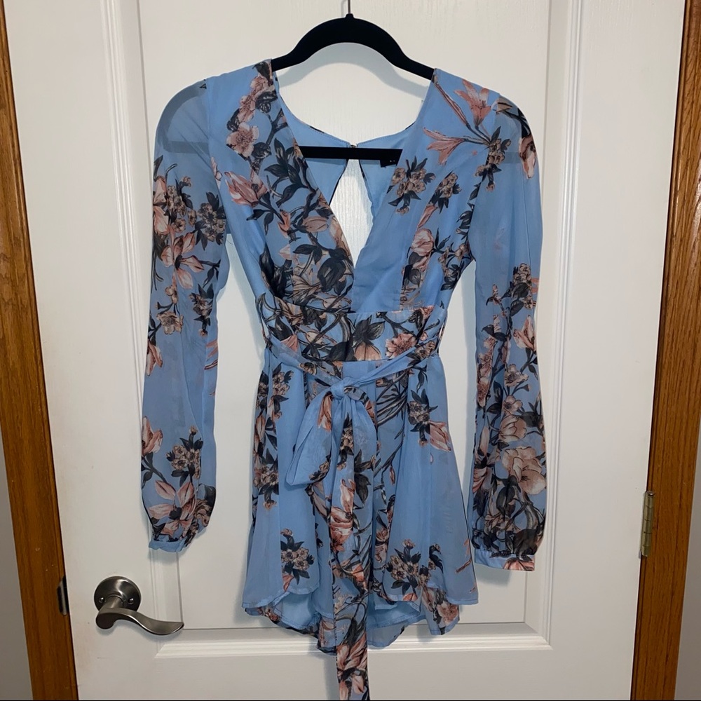 Streetwear society blue floral romper!🌸💙